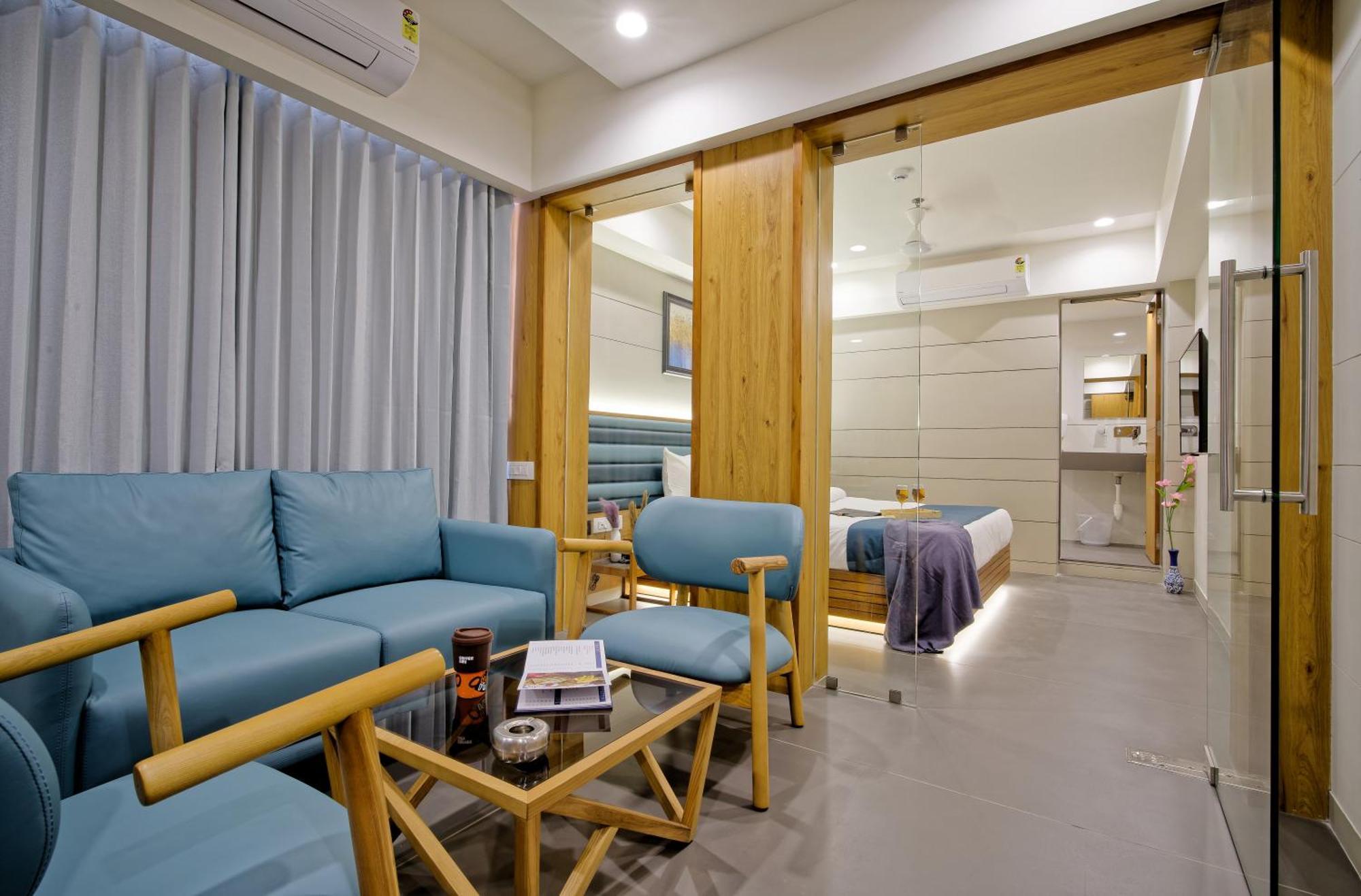 Hotel Lake Point Ahmedabad Exterior photo